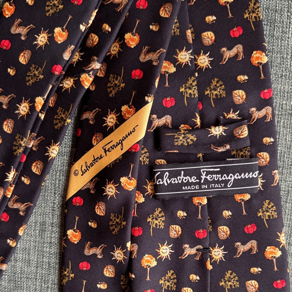 Salvadore Ferragamo Men's 100% silk jungle sun leopard animal tie black EUC work - Picture 5 of 8